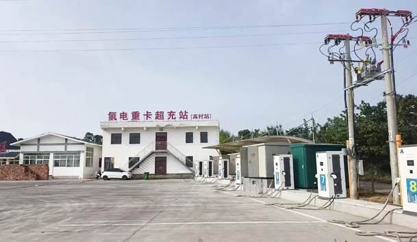 重卡專用充電樁大功率快充設(shè)備項目案例 重卡專用充電樁大功率快充設(shè)備項目案例